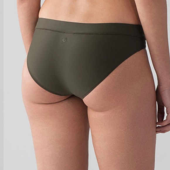 Lululemon Tidal Flow Full Bottom II
Dark Olive - Picture 2 of 10